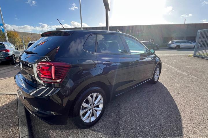 Sort VW Polo fra 2020