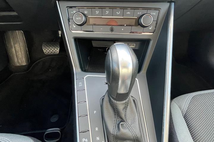 Sort VW Polo fra 2020