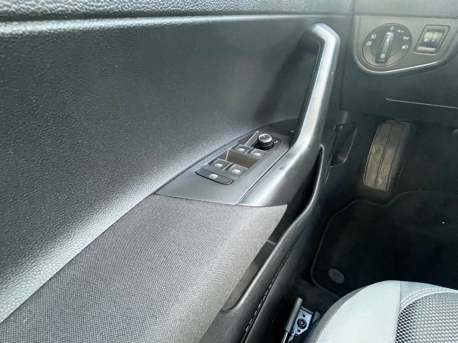 Sort VW Polo fra 2020