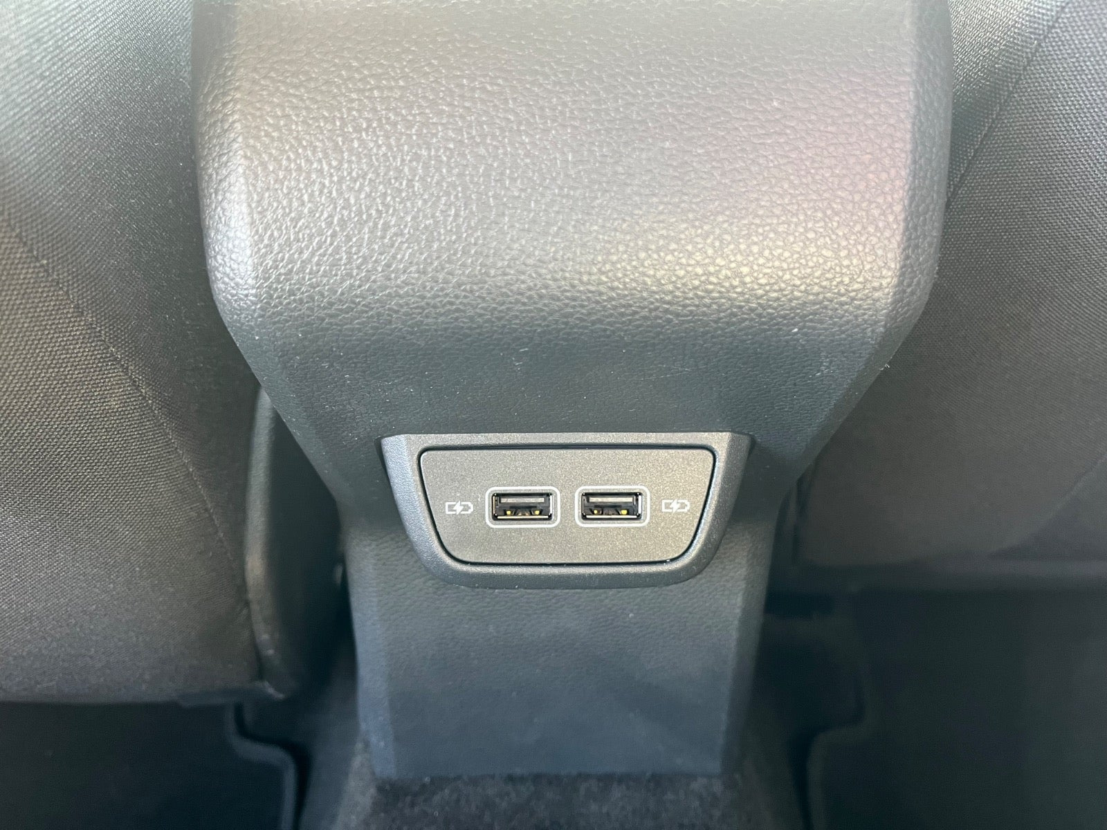 Sort VW Polo fra 2020