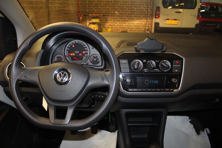 Hvid VW UP! fra 2018