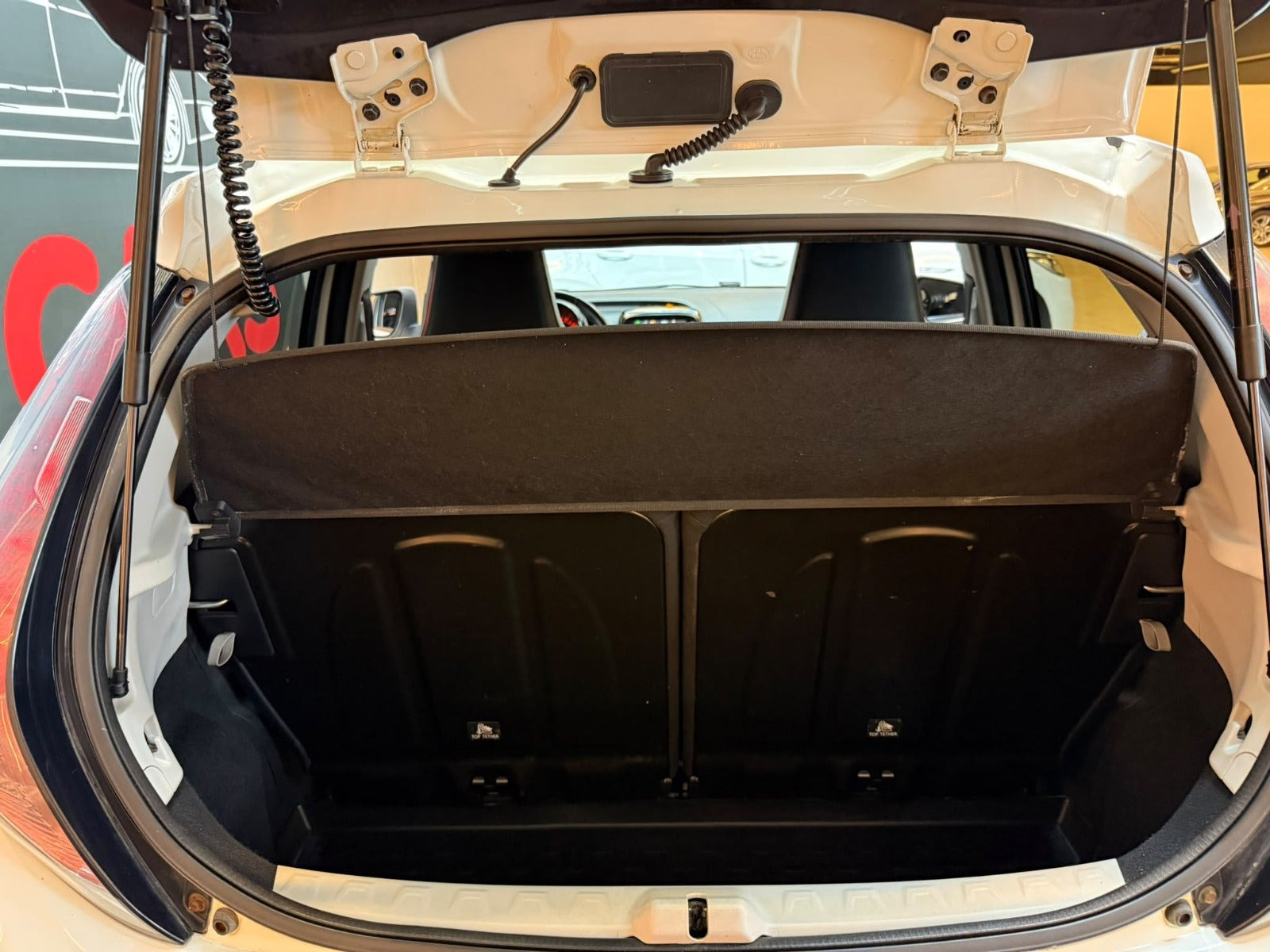 Hvid Toyota Aygo fra 2015