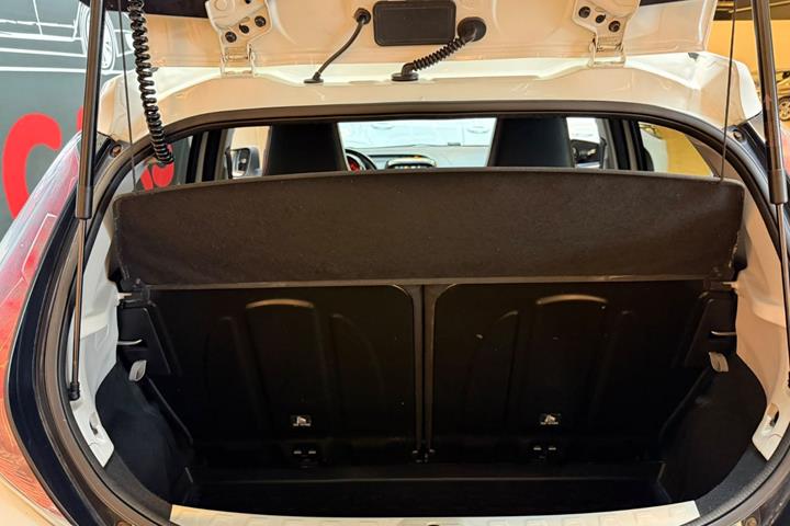 Hvid Toyota Aygo fra 2015