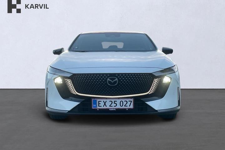 Hvid Mazda 6e fra 2026