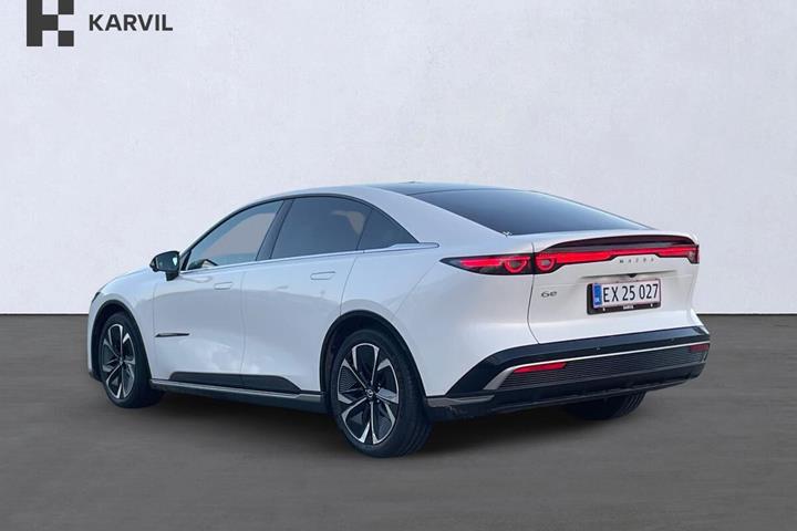 Hvid Mazda 6e fra 2026