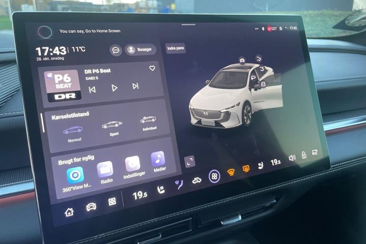 Hvid Mazda 6e fra 2026