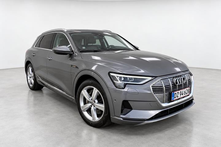 Grå Audi e-tron fra 2020