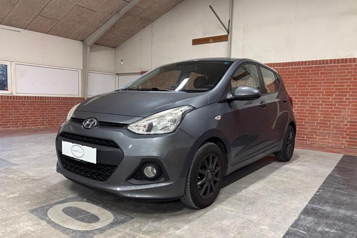 Grå Hyundai i10 fra 2014