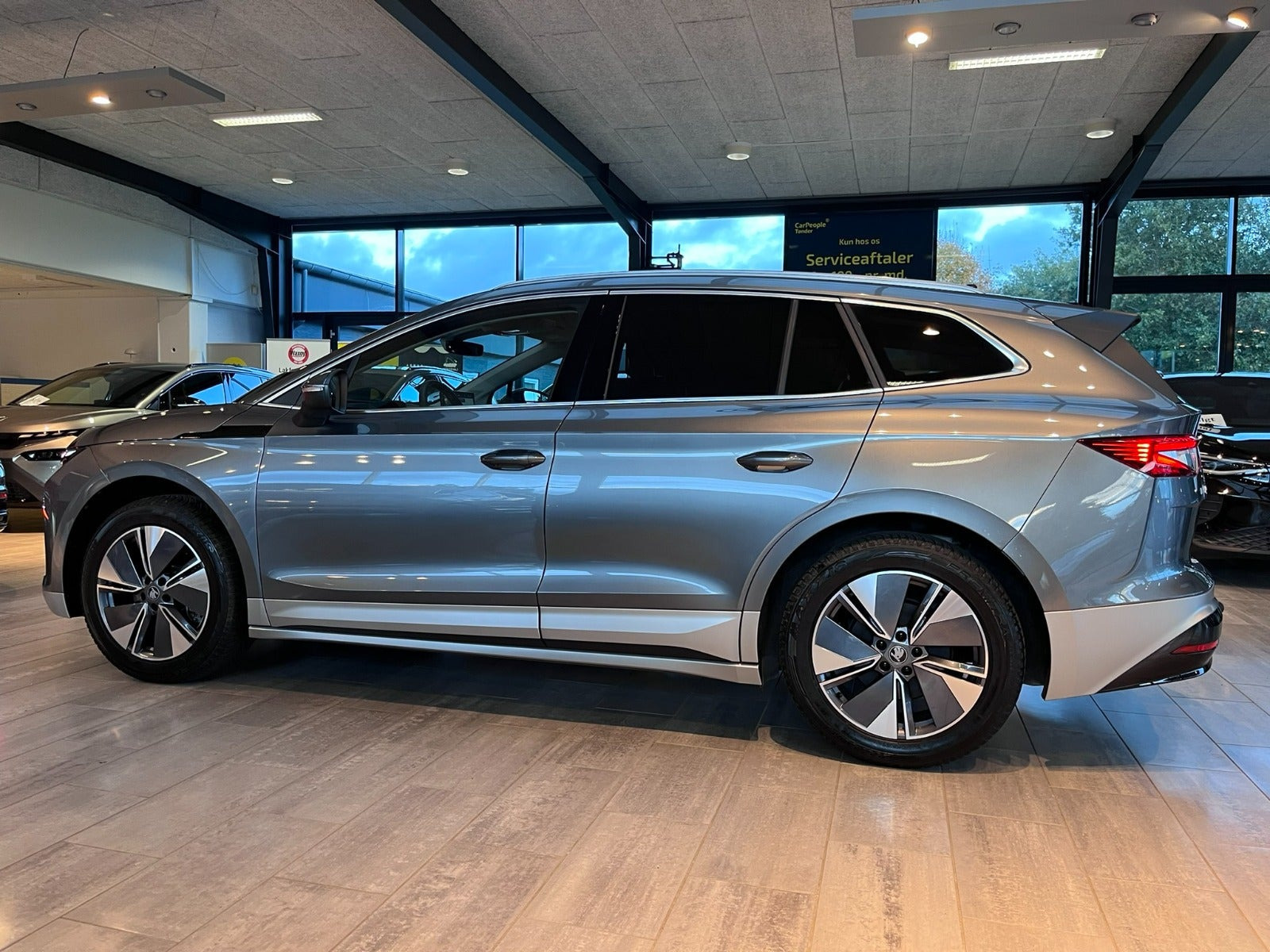 Grå Skoda Enyaq fra 2026