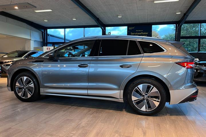Grå Skoda Enyaq fra 2026