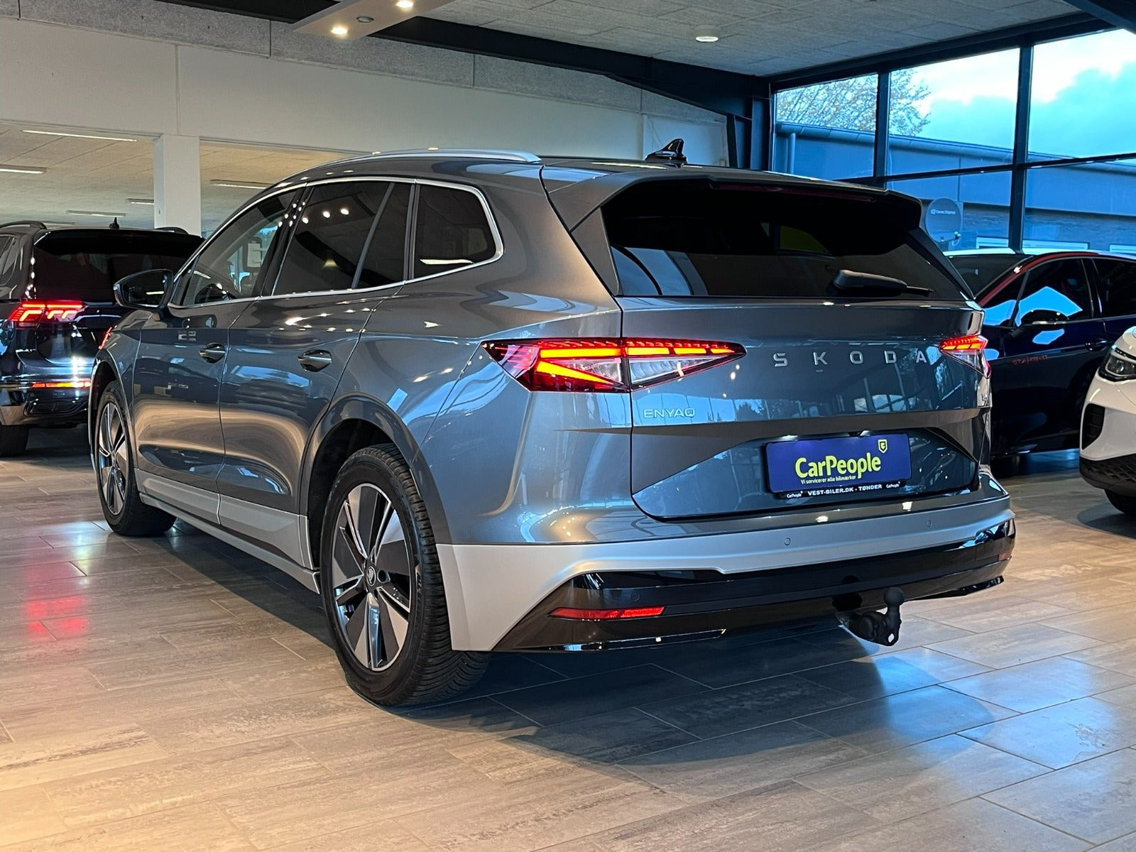 Grå Skoda Enyaq fra 2026