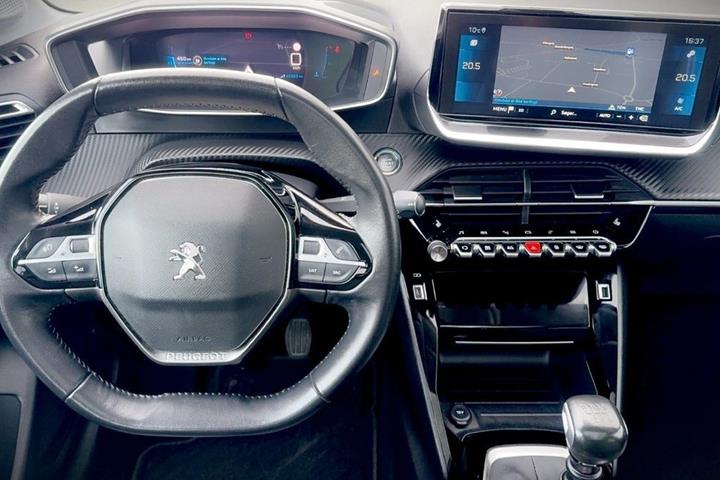 undefined Peugeot 208 fra 2020
