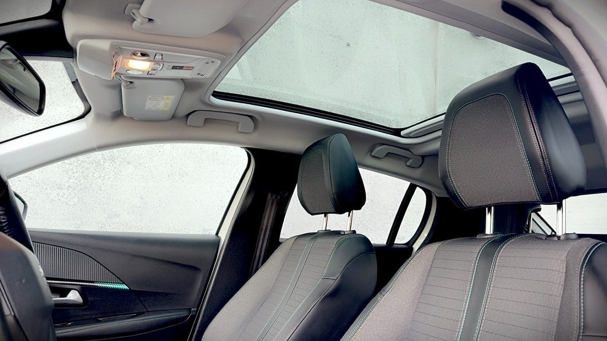 undefined Peugeot 208 fra 2020