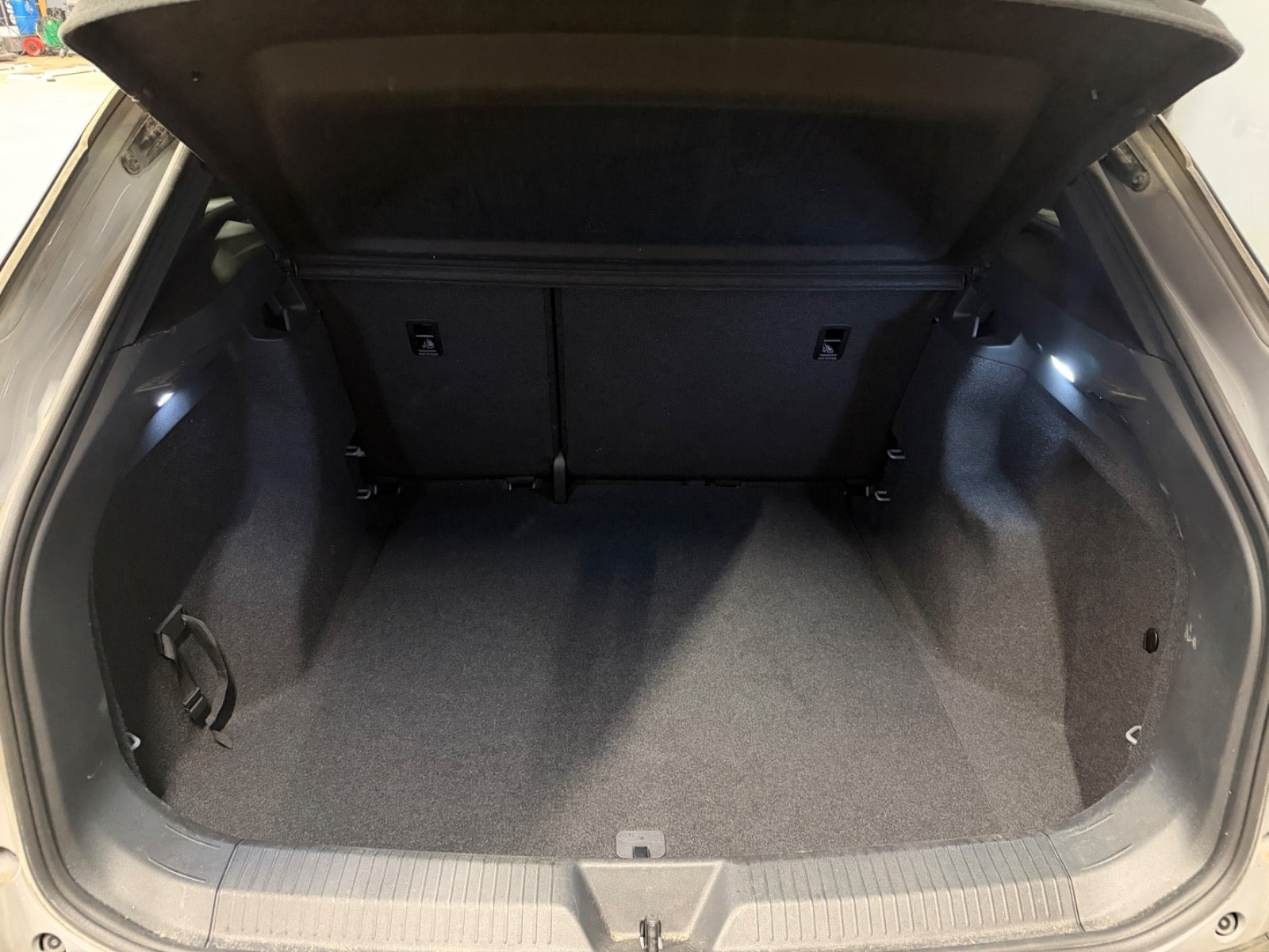 Grå VW ID.4 fra 2023
