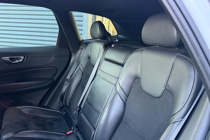 Hvid Volvo XC60 fra 2018