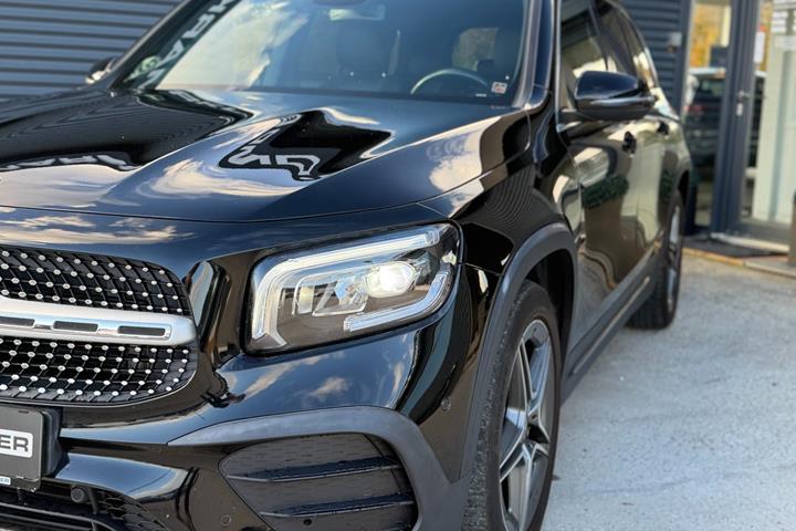 Sort Mercedes GLB200 fra 2020