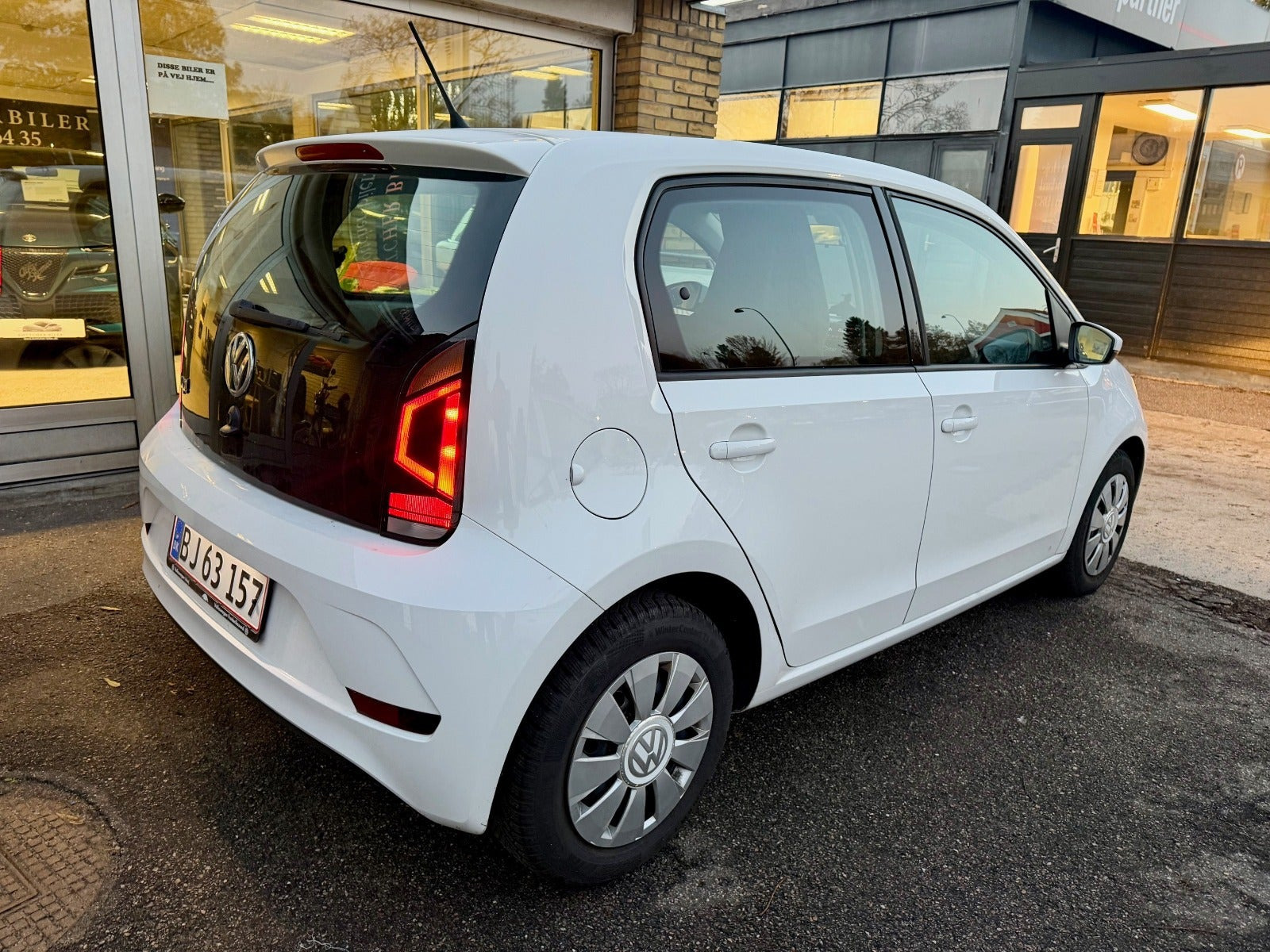 Hvid VW UP! fra 2017