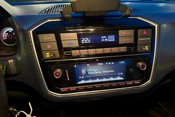 Hvid VW UP! fra 2017