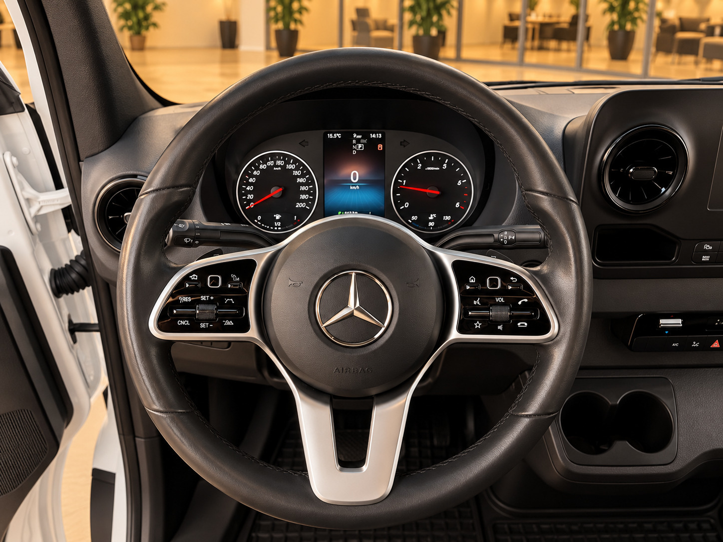 Hvid Mercedes Sprinter 215 fra 2023