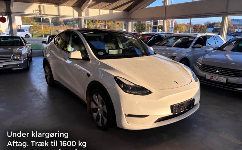 Tesla Model Y Long Range AWD