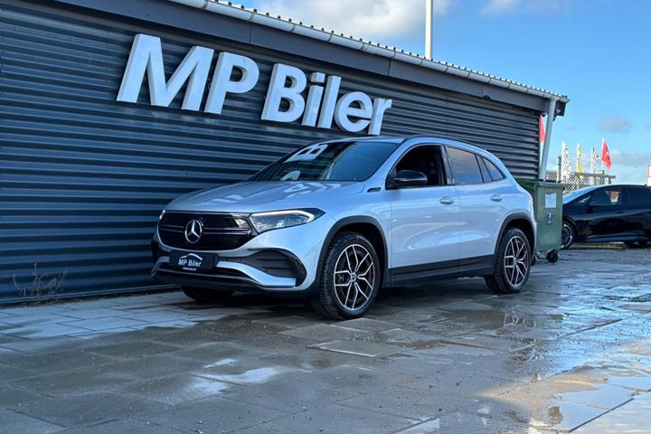 Sølv Mercedes EQA250+ fra 2023
