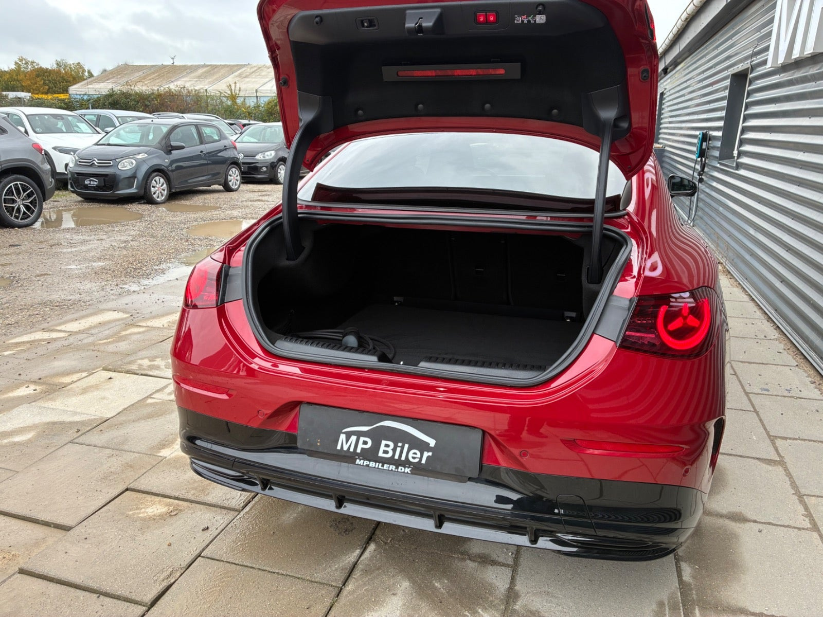 Rød Mercedes CLA250+ fra 2025