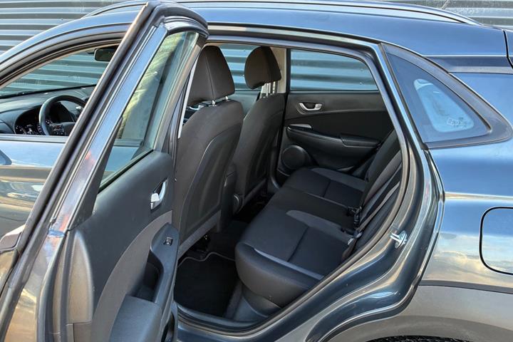 Grå Hyundai Kona fra 2018
