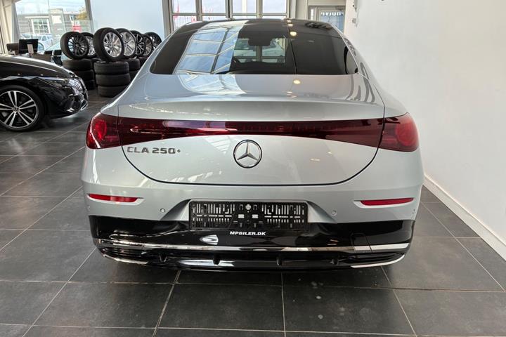 Sølv Mercedes CLA250+ fra 2025