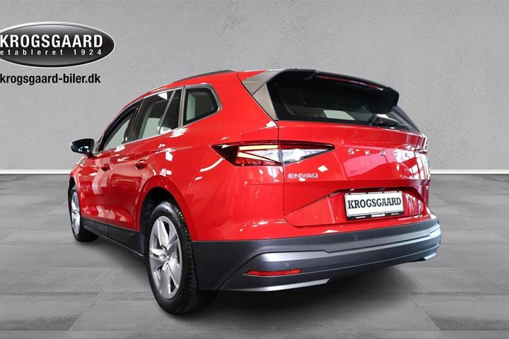 Rød Skoda Enyaq fra 2023