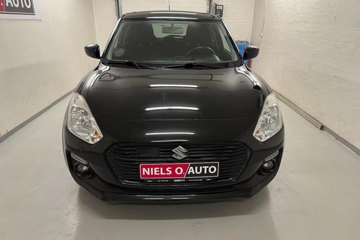 Sort Suzuki Swift fra 2017