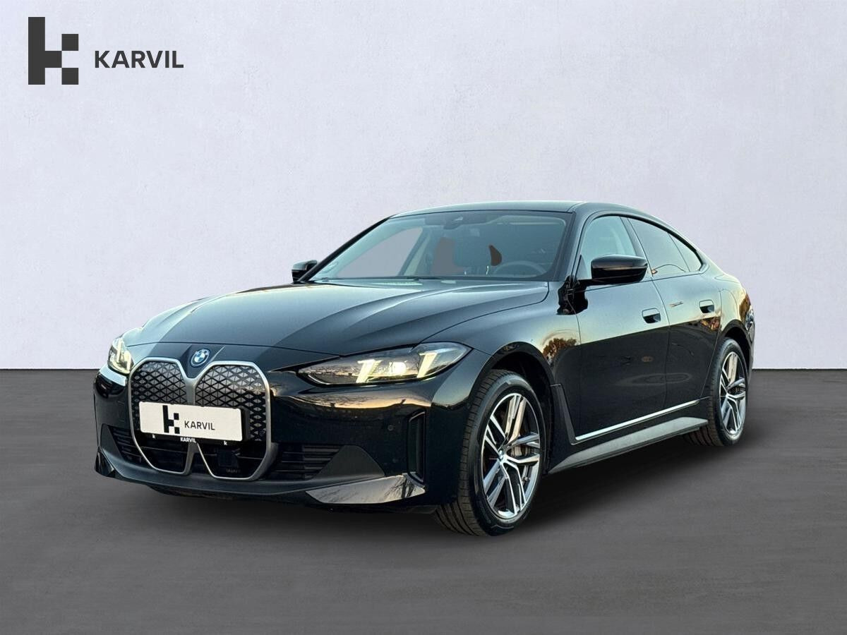 Beige BMW i4 fra 2025