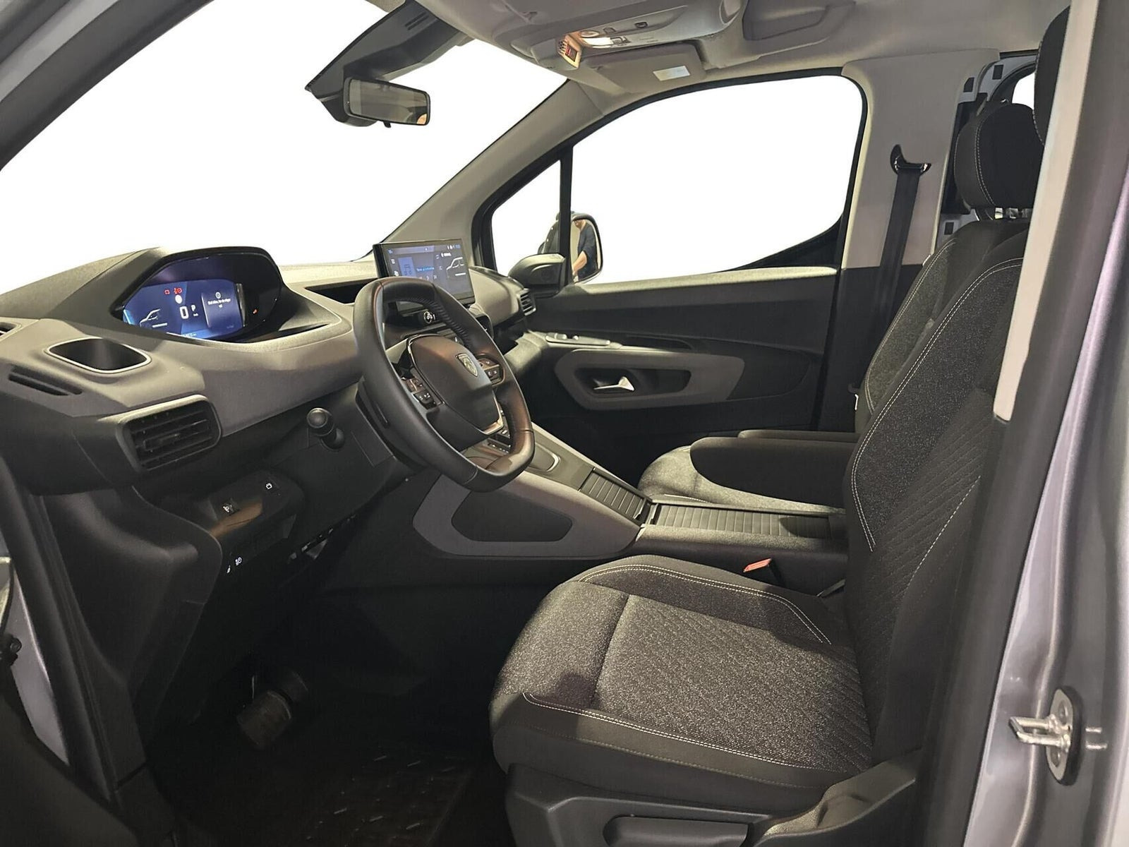 Grå Peugeot e-Rifter fra 2025