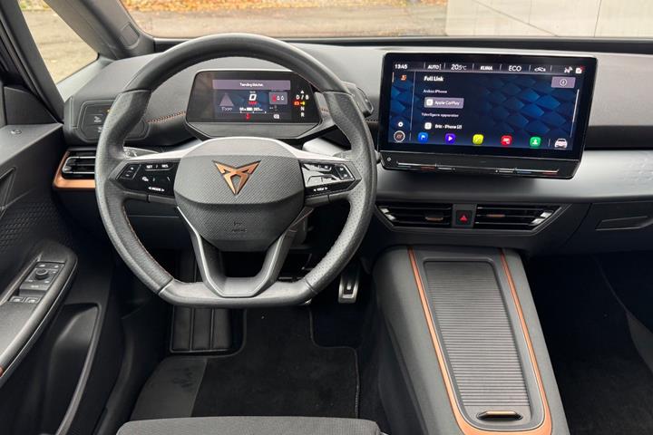 Grå Cupra Born fra 2023