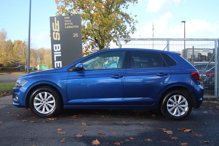Blå VW Polo fra 2018