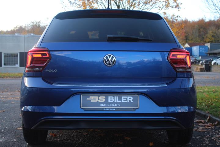 Blå VW Polo fra 2018
