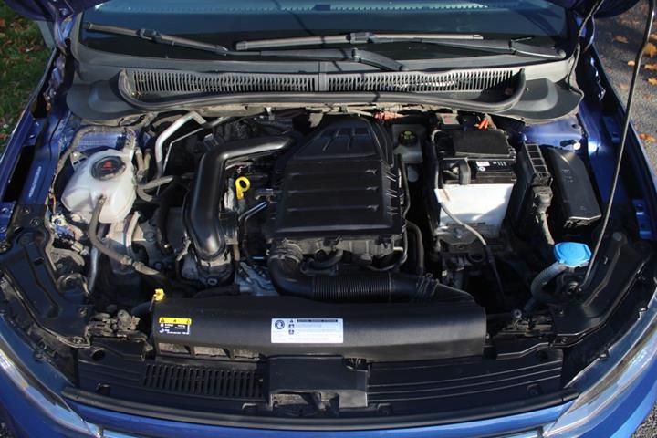 Blå VW Polo fra 2018