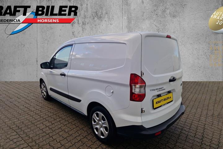 Hvid Ford Transit Courier fra 2019