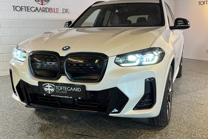 Hvid BMW iX3 fra 2023