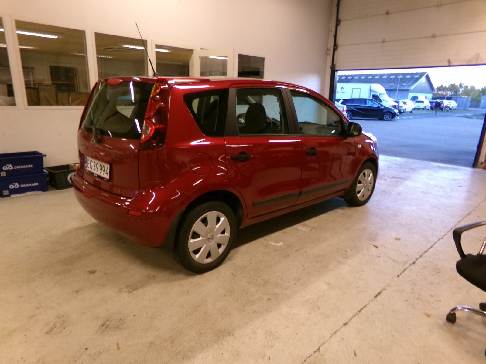 Rød Nissan Note fra 2011