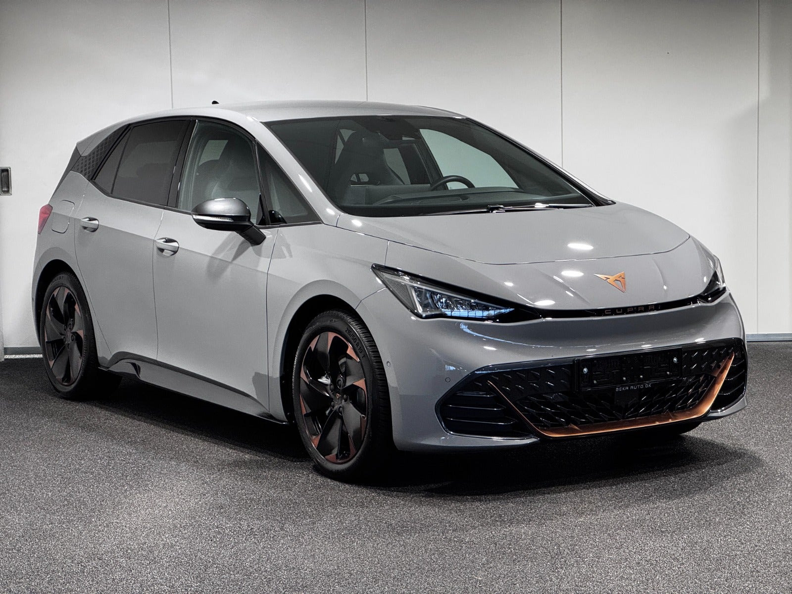 Grå Cupra Born fra 2025