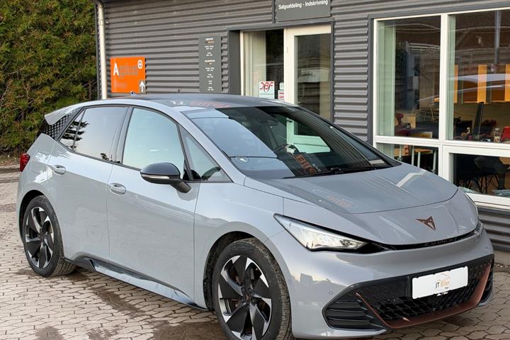 Grå Cupra Born fra 2023
