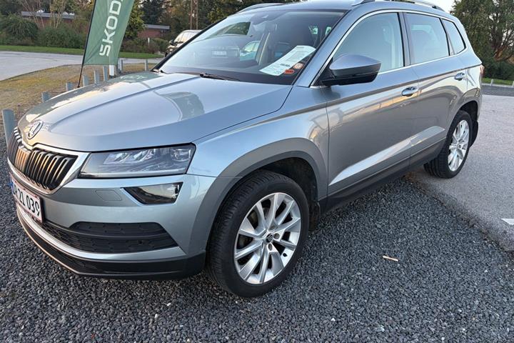Blå Skoda Karoq fra 2019