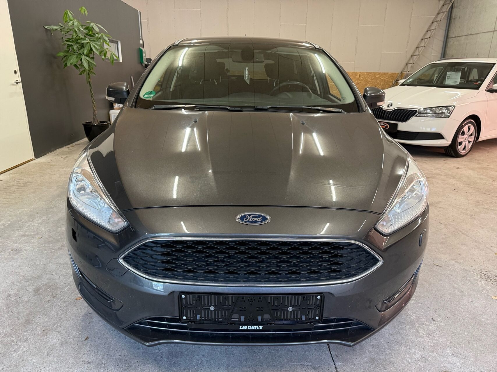 Grå Ford Focus fra 2015