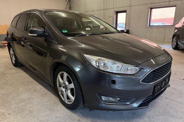 Grå Ford Focus fra 2015