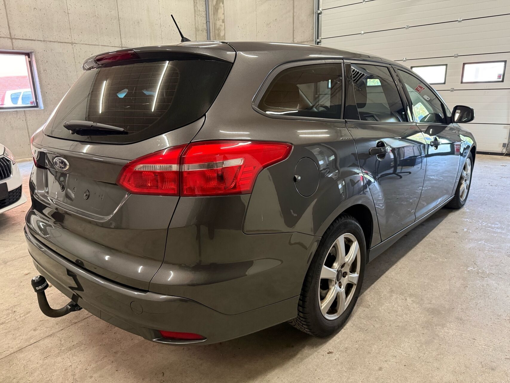 Grå Ford Focus fra 2015