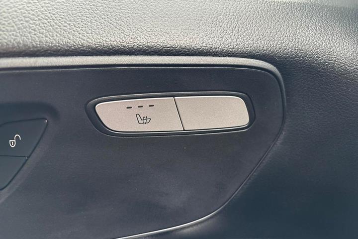 Hvid Mercedes eVito 112 fra 2026