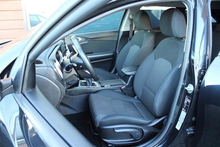 Sort Kia Ceed fra 2020