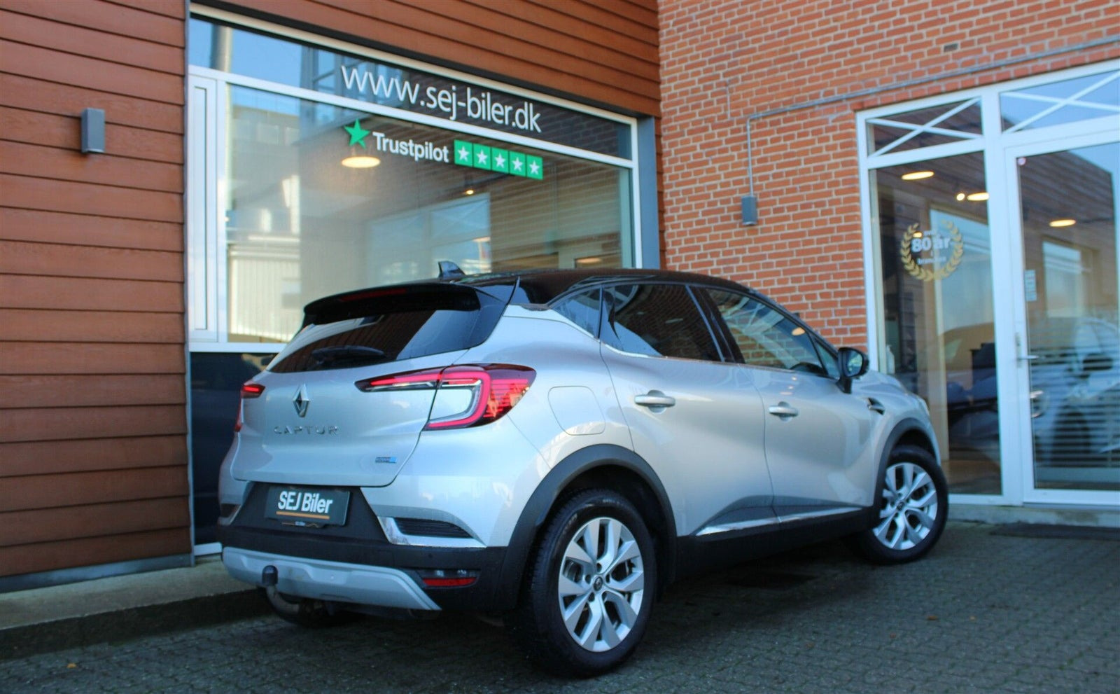 Sølv Renault Captur fra 2020