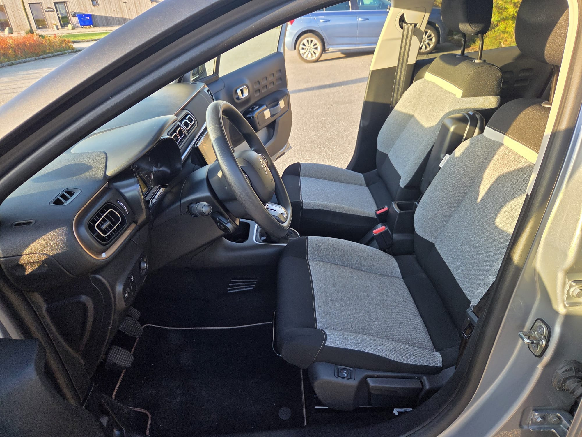 Grå Citroën C3 fra 2020