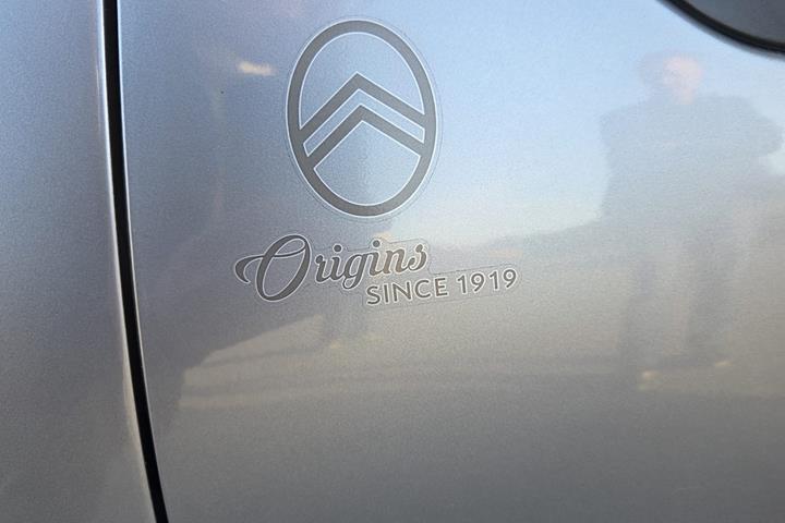 Grå Citroën C3 fra 2020